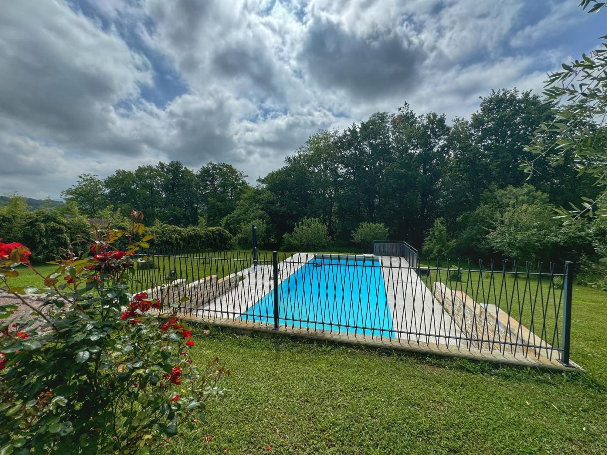 Maison Avec Piscine Çaro Kültér fotó